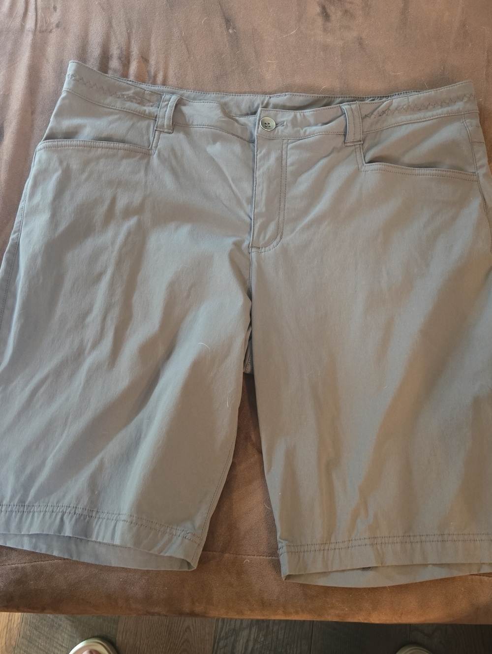 Eddie Bauer Womens Casual Stretch Shorts - Gray